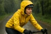 De ideale fietsjas voor dames: waterdicht, ademend en warm voor elke rit