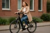 Moeiteloos en stijlvol fietsen op een elektrische damesfiets met lage instap